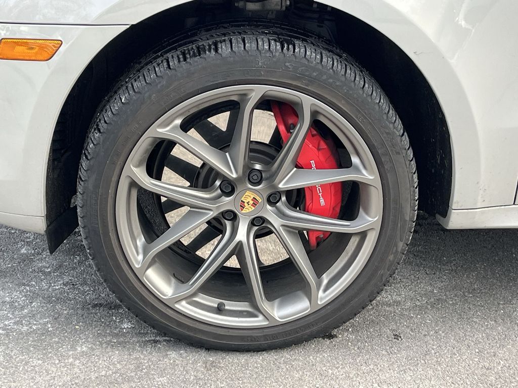 Thumbnail: 2023 Porsche Macan - 10