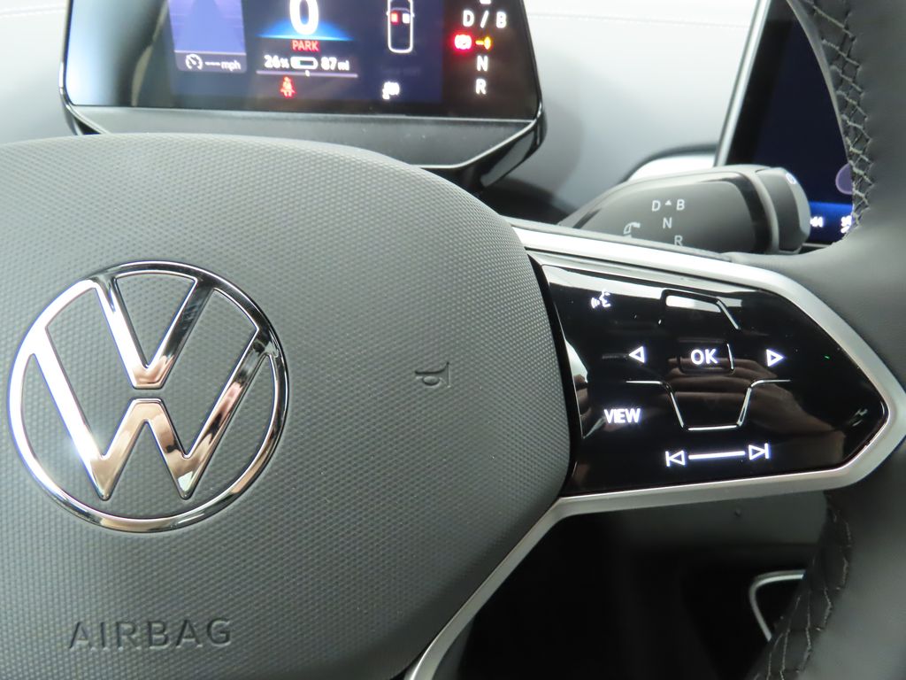 2025 Volkswagen ID.4 Pro 12
