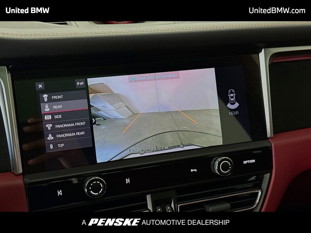 Thumbnail: 2023 Porsche Macan - 9