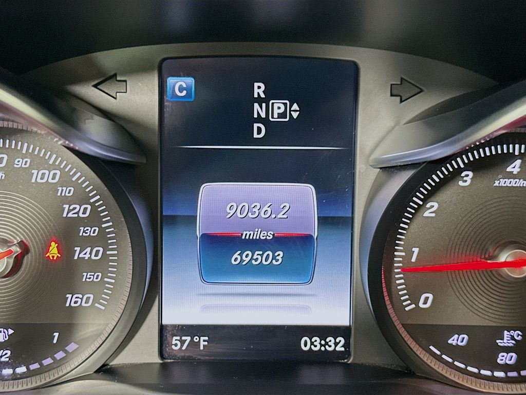 Thumbnail: 2015 Mercedes-Benz C-Class - 12