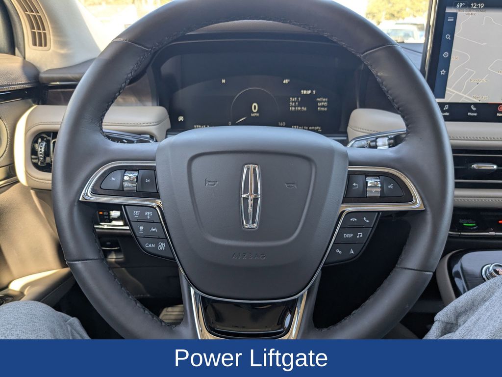 2022 Lincoln Nautilus Reserve