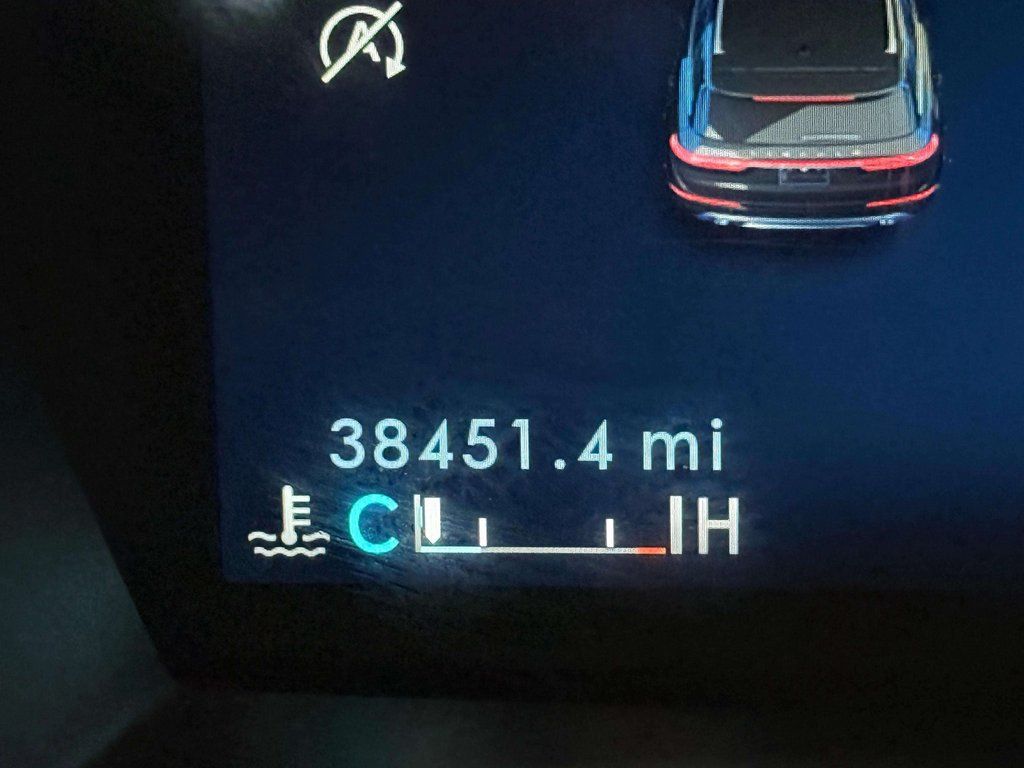 Certified Used 2023 Pristine White Metallic Tri-Coat Lincoln Reserve image 21