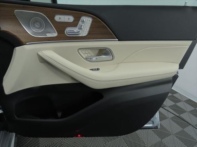 Thumbnail: 2026 Mercedes-Benz GLE - 27