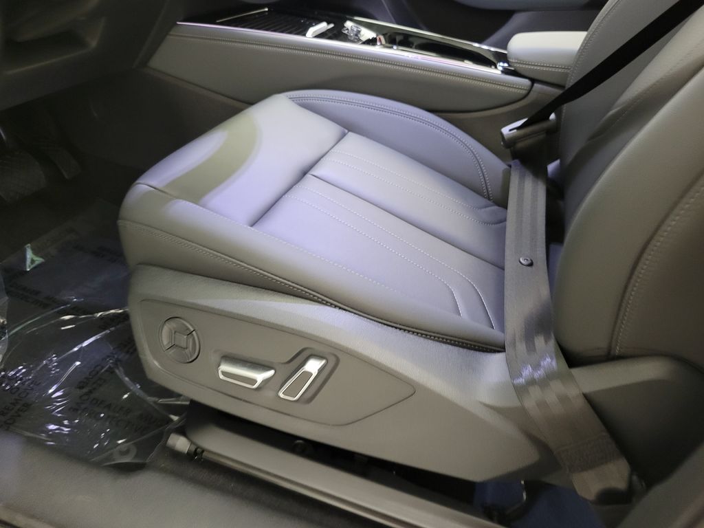 Thumbnail: 2026 Audi Q3 - 27