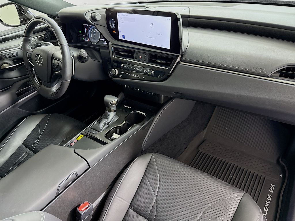 Thumbnail: 2024 Lexus ES - 30