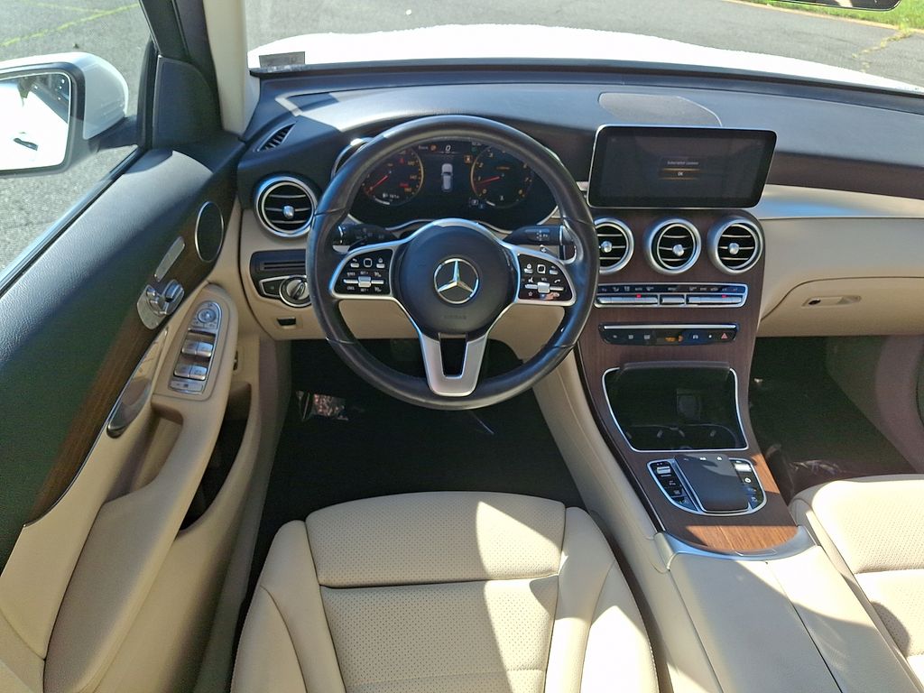 Thumbnail: 2022 Mercedes-Benz GLC - 11