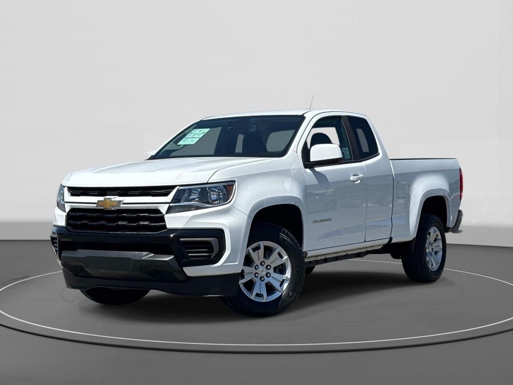 Summit White 2022 Chevrolet Colorado LT Extended Cab RWD Pickup Truck 4X2 6-Speed Automatic