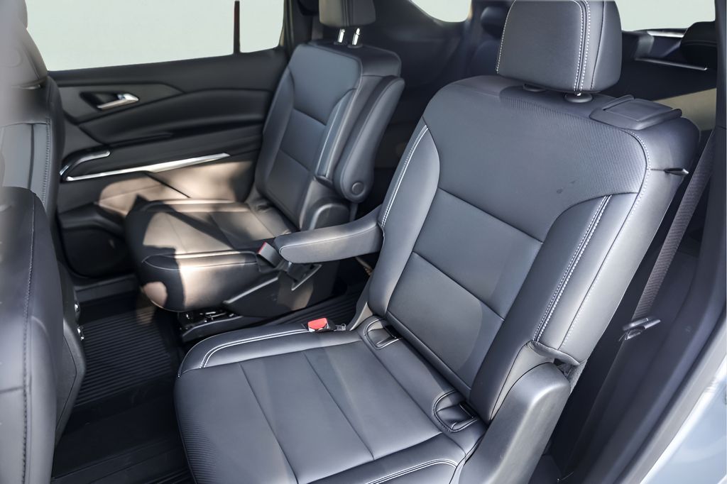 Used Car 2025 Chevrolet Traverse  Lt For Sale Under $50,000 In Austin, Texas