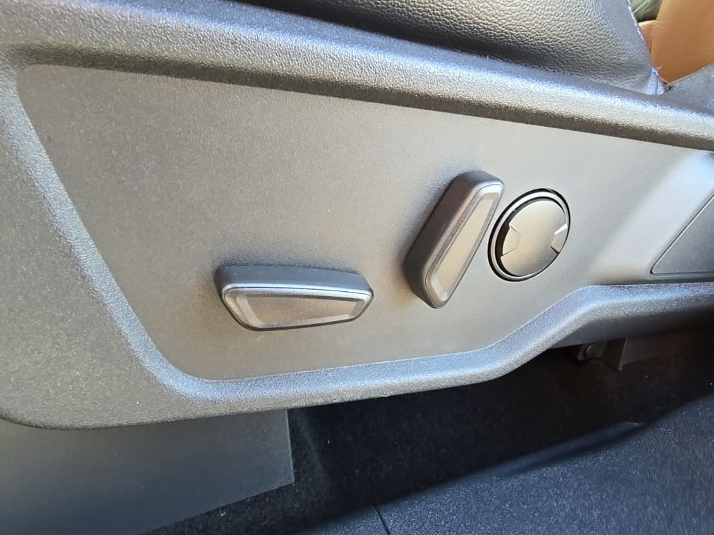 Thumbnail: 2022 Ford Bronco - 24