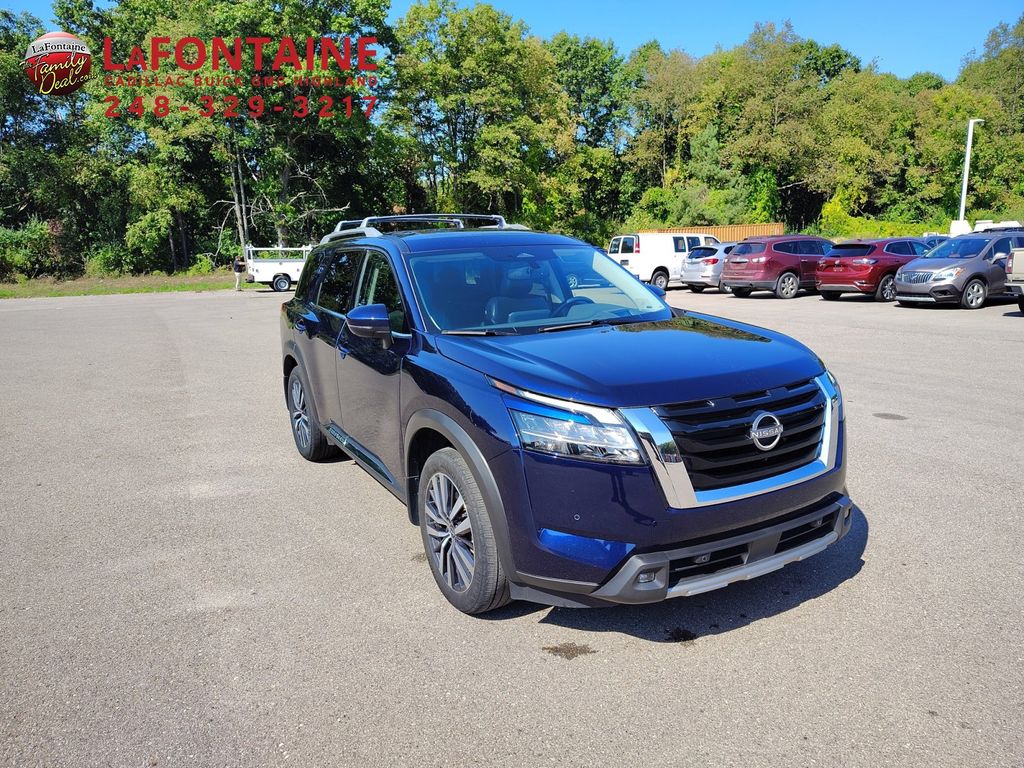 2022 Nissan Pathfinder Platinum 58