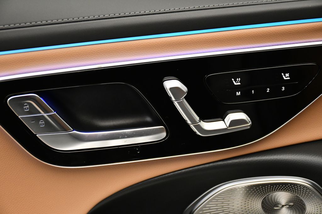 2025 Mercedes-Benz E-Class E 450 32