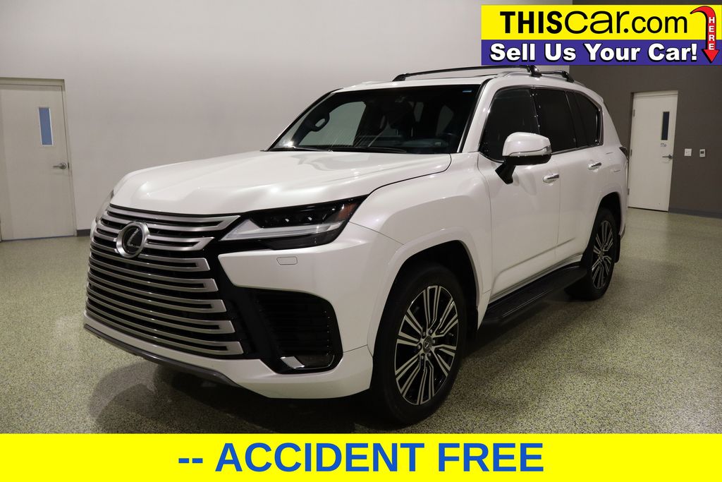 2023 Lexus LX 600 Luxury photo 3