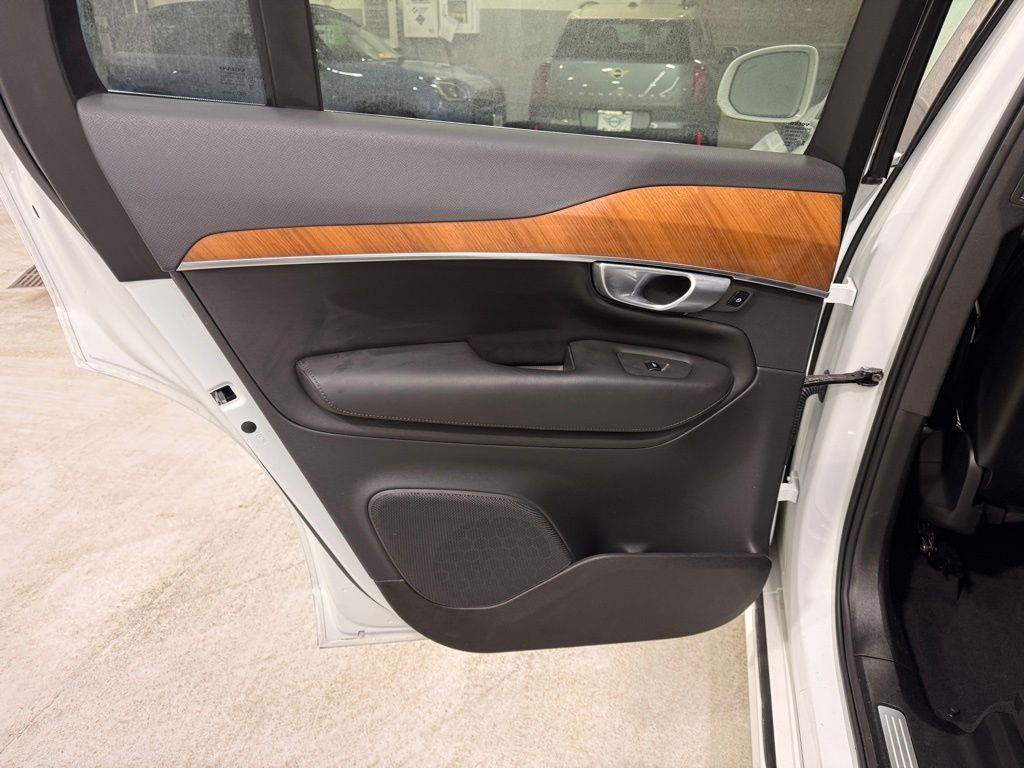 Thumbnail: 2024 Volvo XC90 - 19