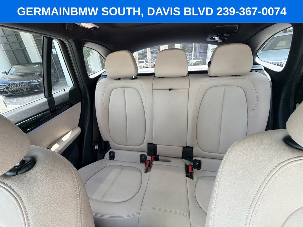 Used 2021 White BMW sDrive28i image 19