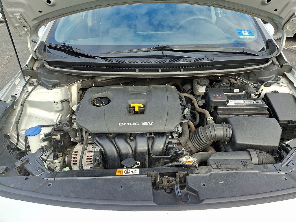 Thumbnail: 2018 Kia Forte - 28