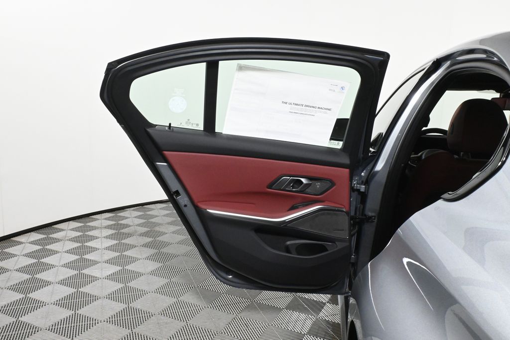 Thumbnail: 2026 BMW 3 Series - 32