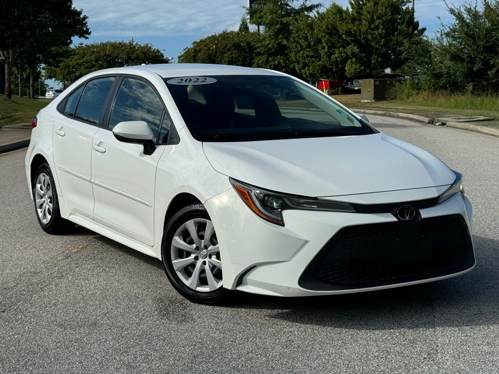 2022 Toyota Corolla LE 2