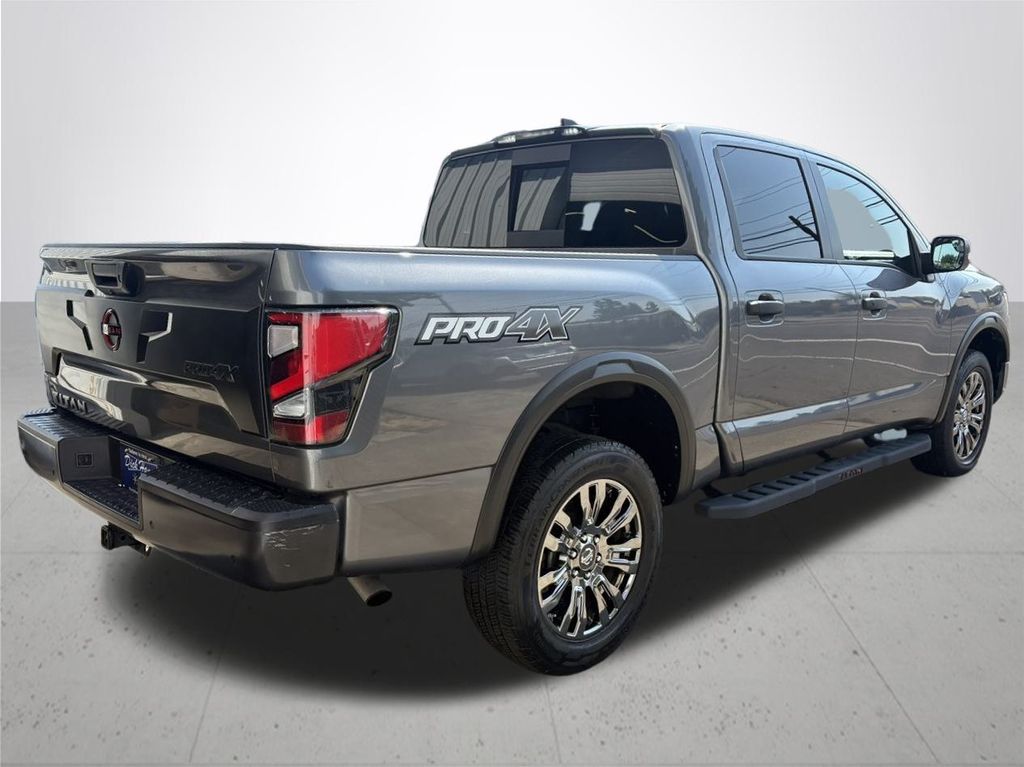 2023 Nissan Titan PRO-4X photo 2