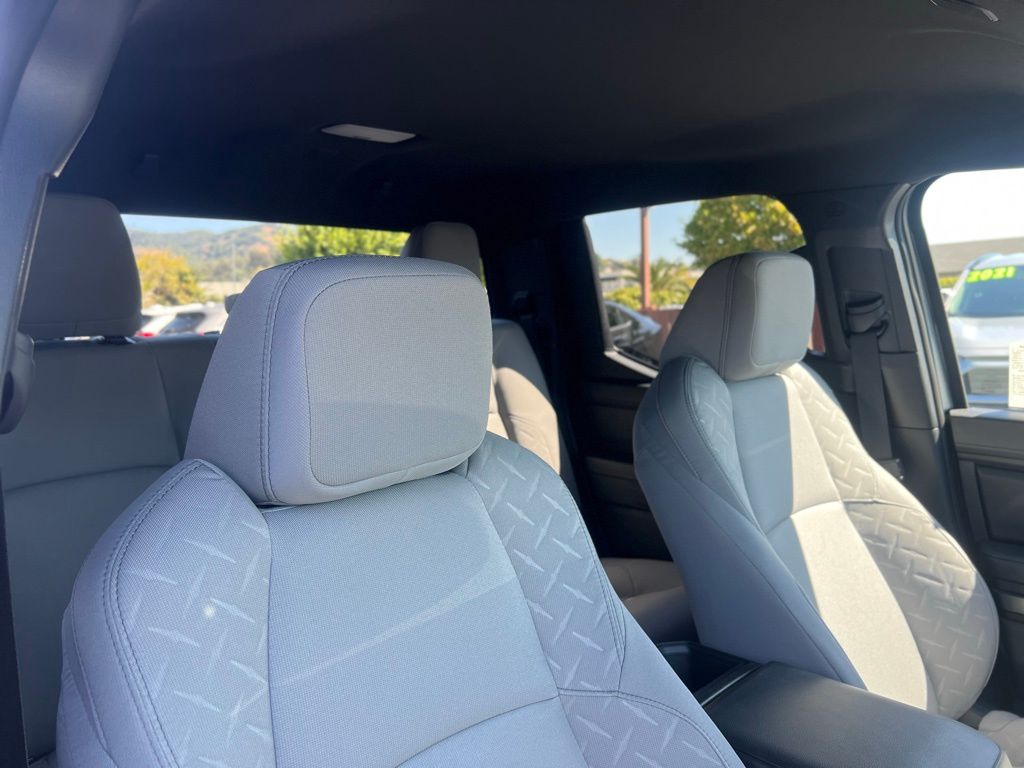 2025 Toyota Tacoma SR5 Double Cab photo 13
