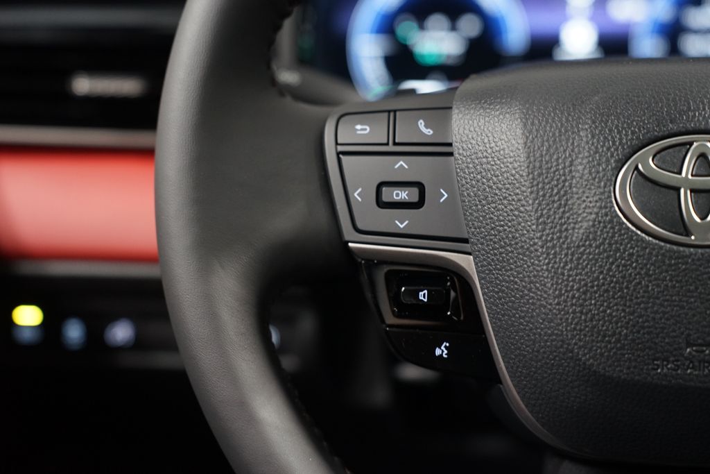 2025 Toyota Camry XSE 14
