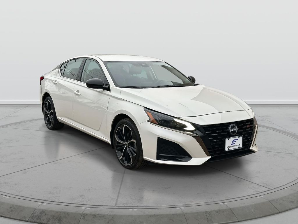 2025 Nissan Altima 2.5 SR AWD's photo