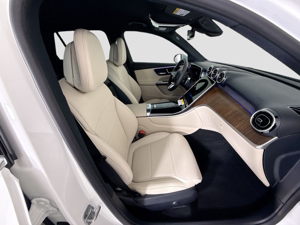 Thumbnail: 2026 Mercedes-Benz GLC - 20