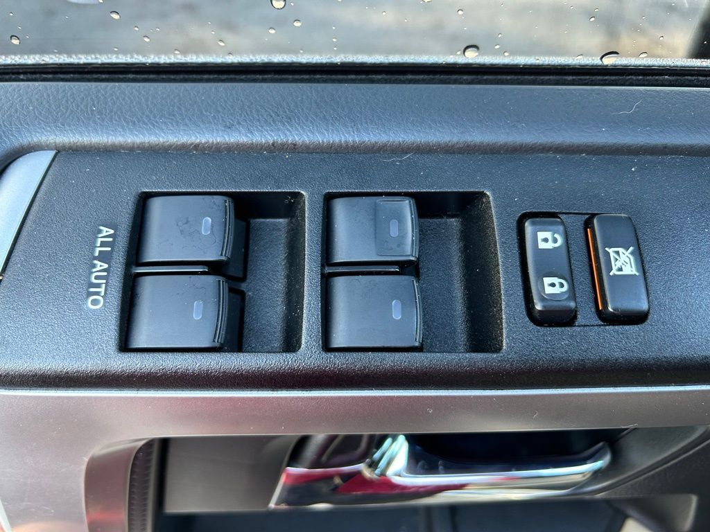 Thumbnail: 2022 Toyota 4Runner - 17