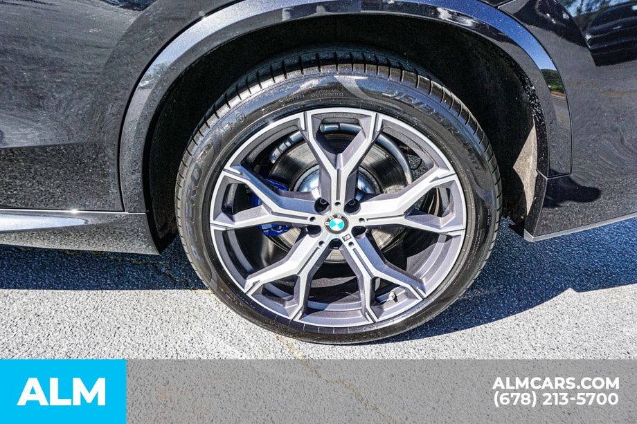 Used 2023 Black BMW M50i image 18
