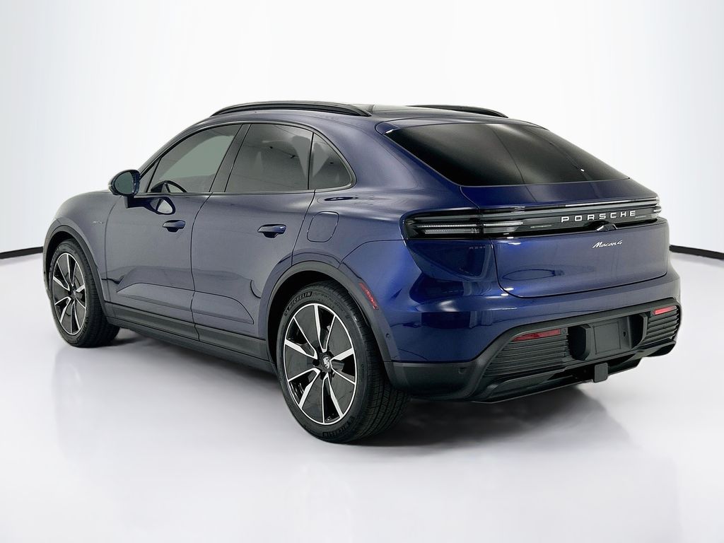 Thumbnail: 2026 Porsche Macan - 3