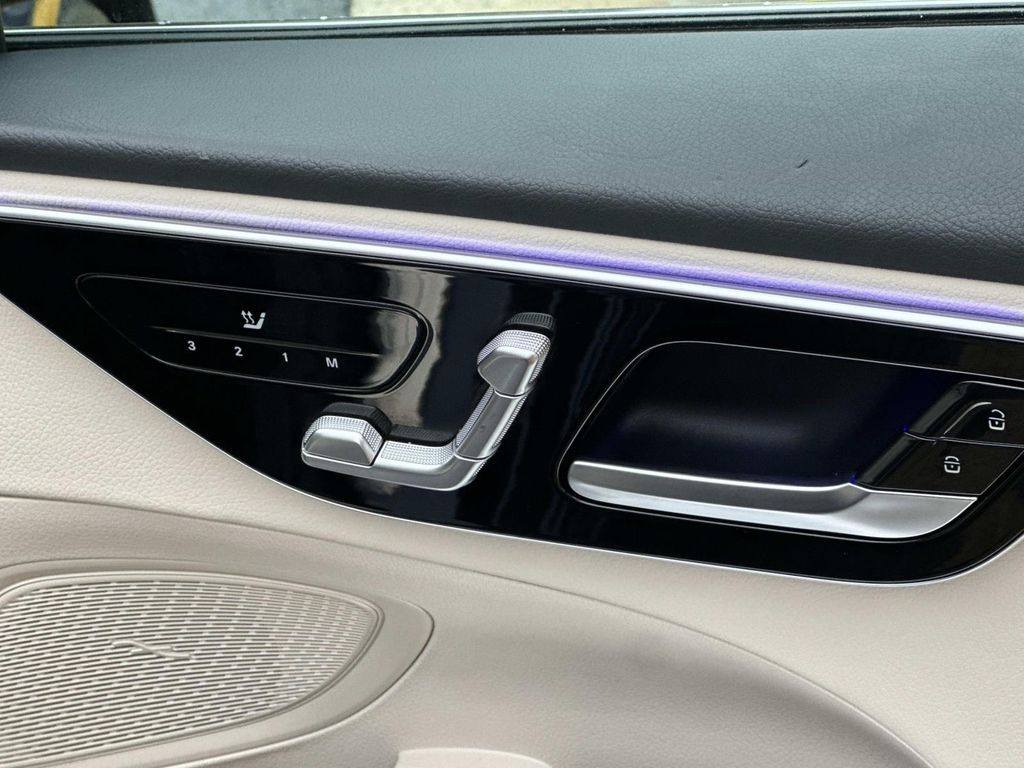 Thumbnail: 2025 Mercedes-Benz C-Class - 21