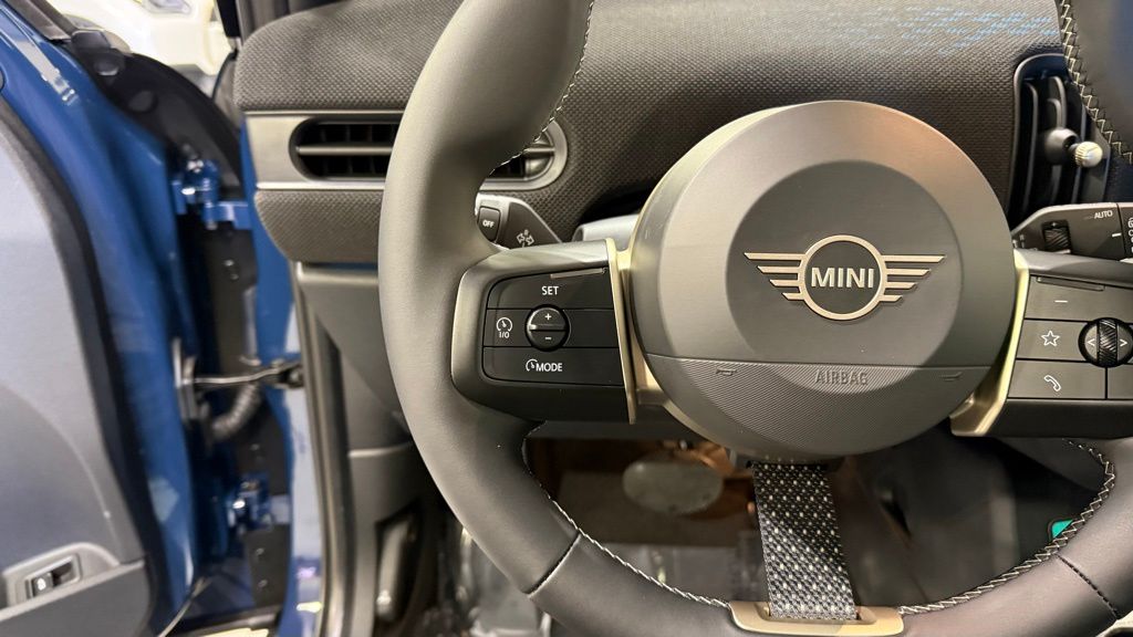 Thumbnail: 2026 MINI Cooper - 13