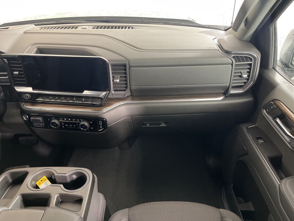 Thumbnail: 2024 Chevrolet Silverado 1500 - 16