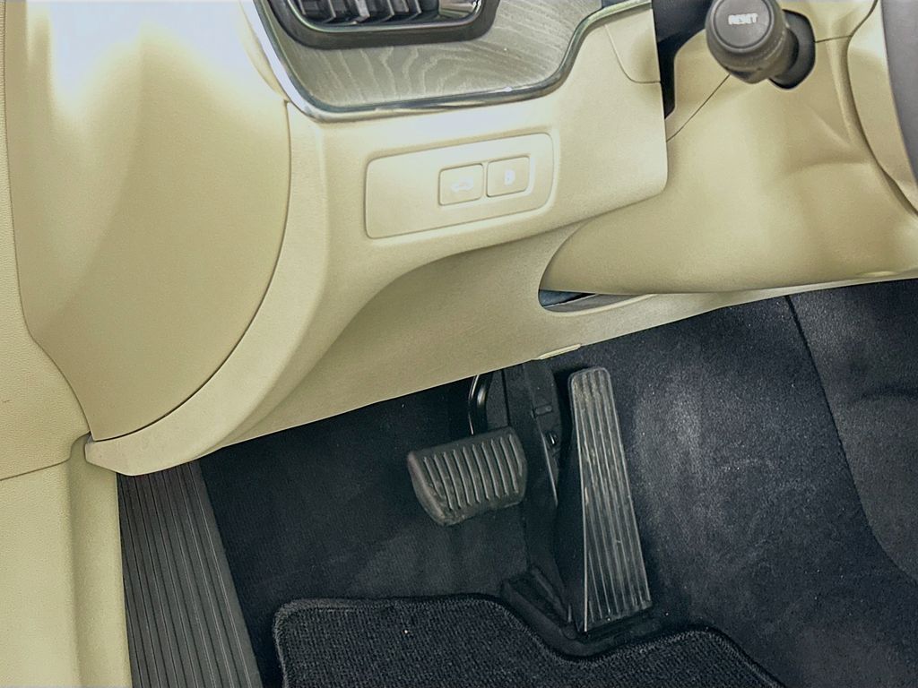 Thumbnail: 2024 Volvo XC60 - 10