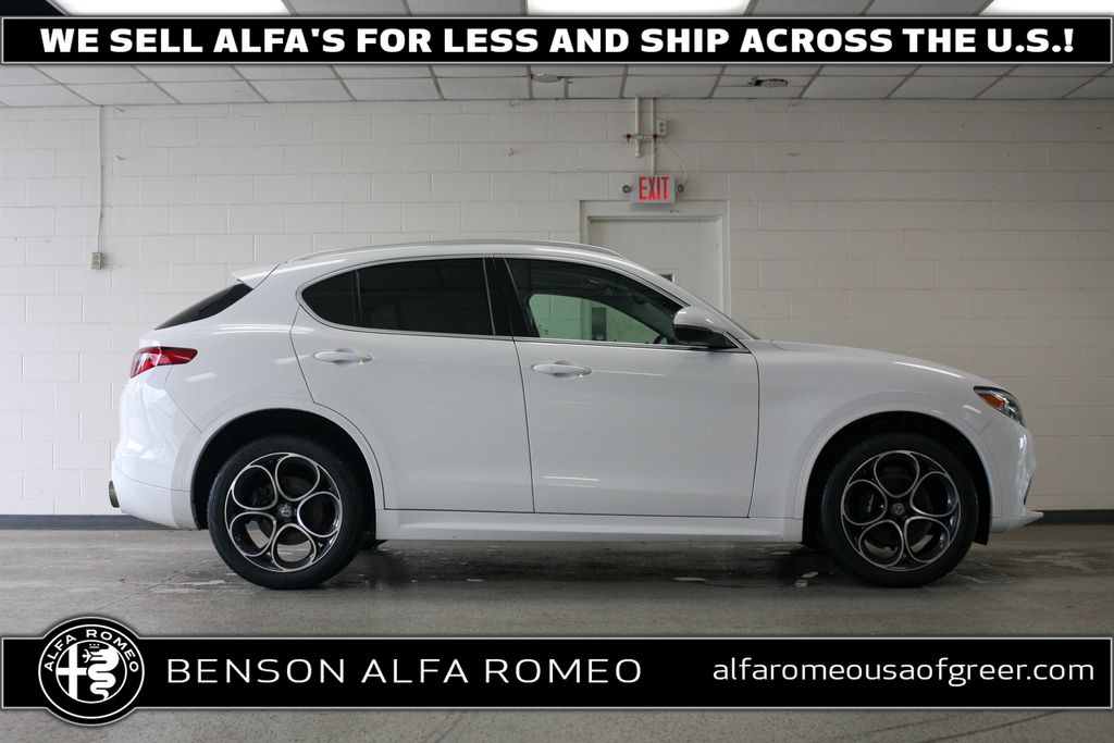 Alfa White 2020 Alfa Romeo Stelvio Ti AWD SUV / Crossover All-Wheel Drive 8-Speed Automatic