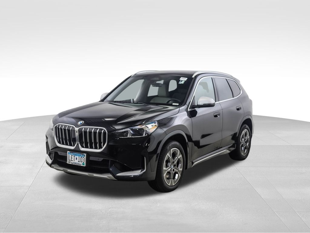 Thumbnail: 2023 BMW X1 - 1