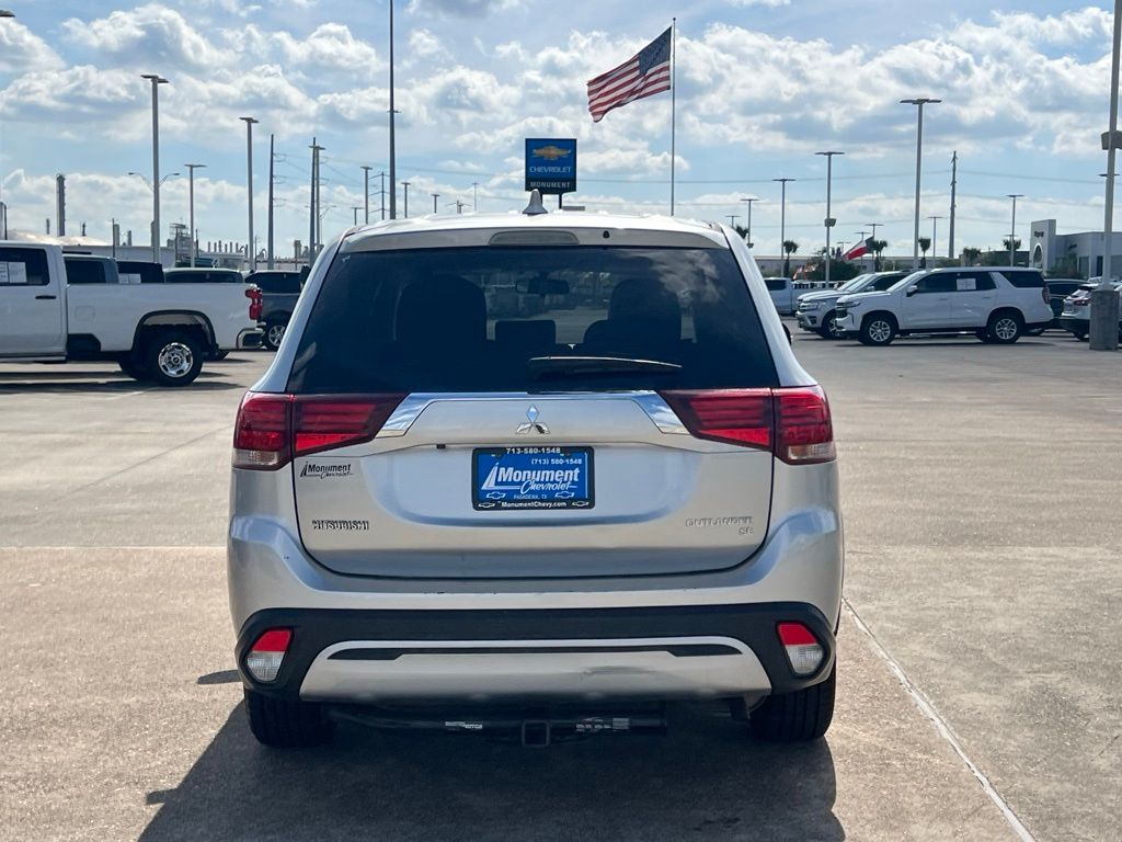 2019 Mitsubishi Outlander SE - 6