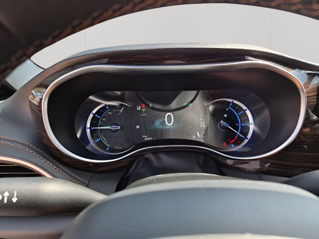 Used Car 2023 Chrysler Pacifica Hybrid  Pinnacle For Sale Under $35,000 In Austin, Texas