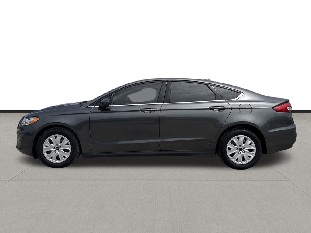 2020 Ford Fusion S - 7