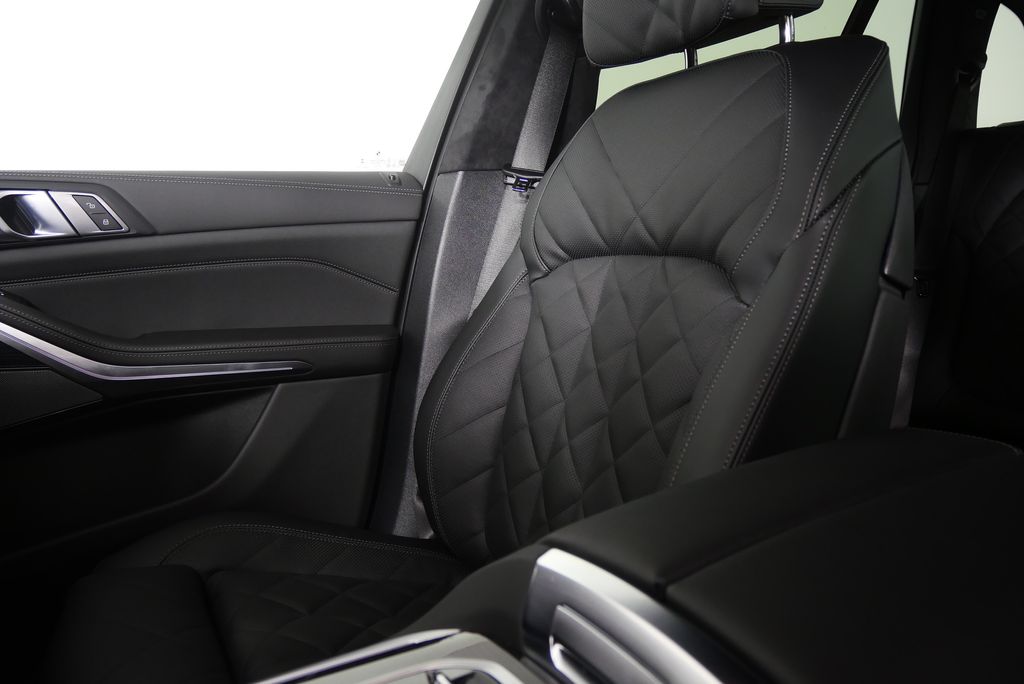 Thumbnail: 2026 BMW X5 - 23