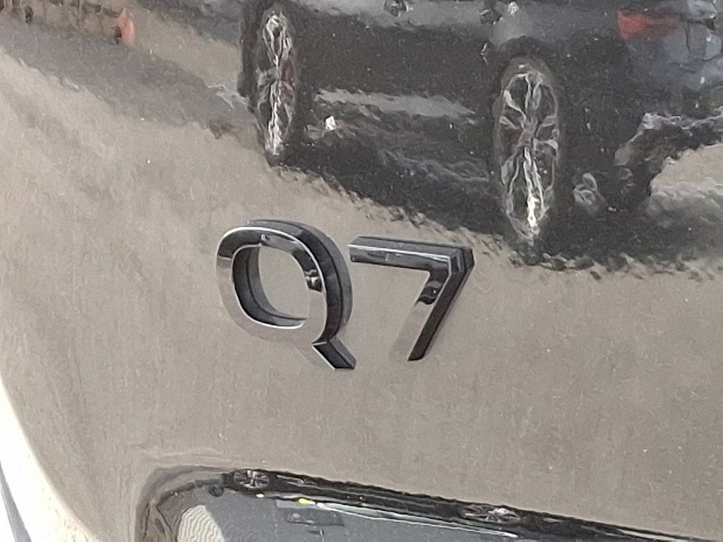 Thumbnail: 2025 Audi Q7 - 32