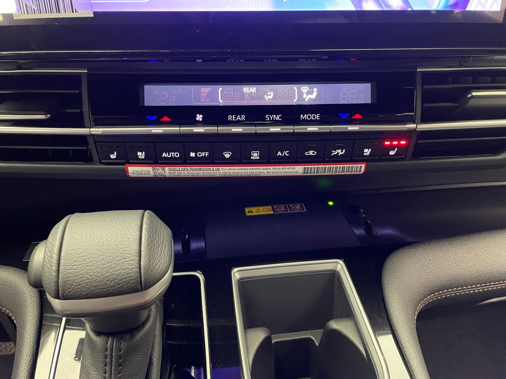 Thumbnail: 2026 Toyota Sienna - 27