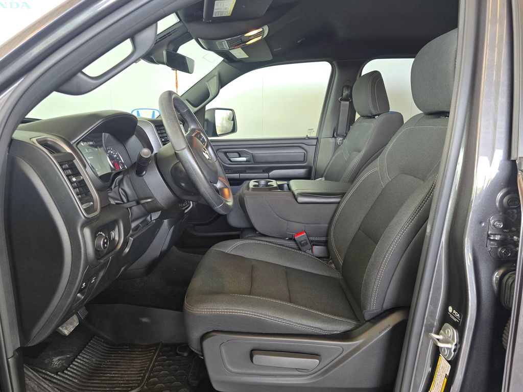 Thumbnail: 2025 RAM 1500 - 6