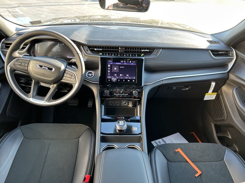 2025 Jeep Grand Cherokee L Altitude - Photo 15