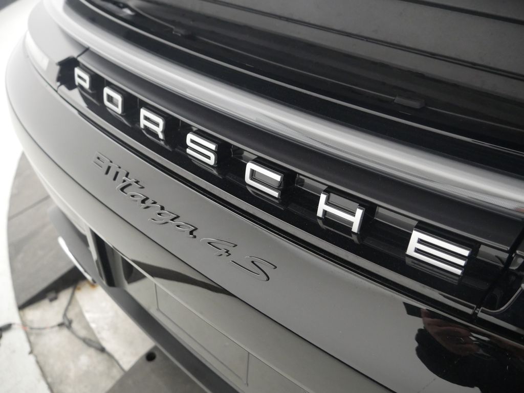 Thumbnail: 2026 Porsche 911 - 11