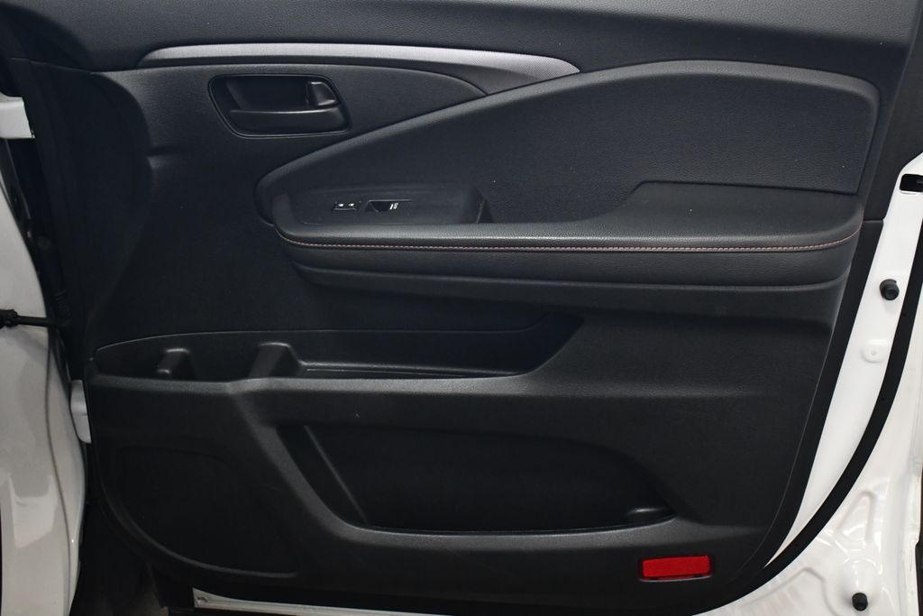 Thumbnail: 2022 Honda Passport - 32