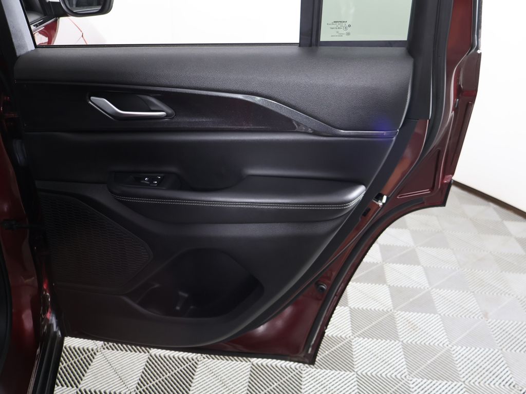 Used 2023 Red Jeep Laredo image 25