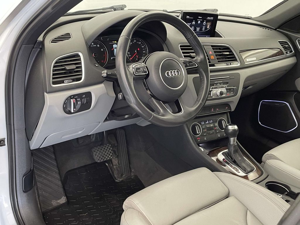 2018 Audi Q3 2.0T Premium Plus - 3