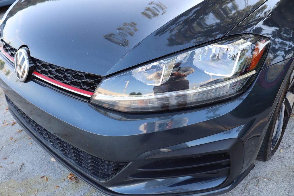 2020 Volkswagen Golf GTI S 3