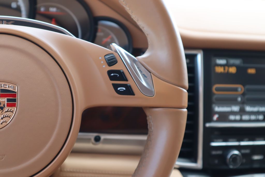 Thumbnail: 2014 Porsche Panamera - 12