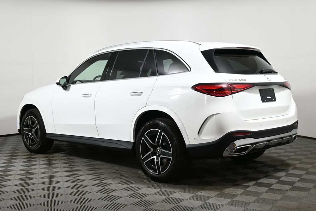 2025 Mercedes-Benz GLC 300 5